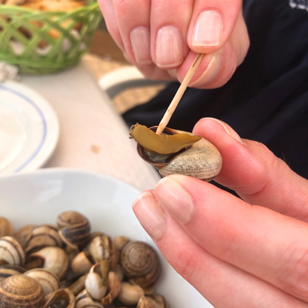 how to eat caracóis